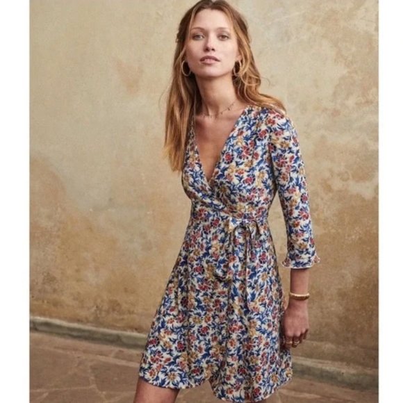 Sezane Dresses & Skirts - Sezane Elsa Dress — blue red ochre flower print